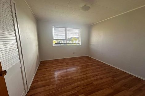 Photo of property in 91 Sunnyside Road, Sunnyvale, Auckland, 0612