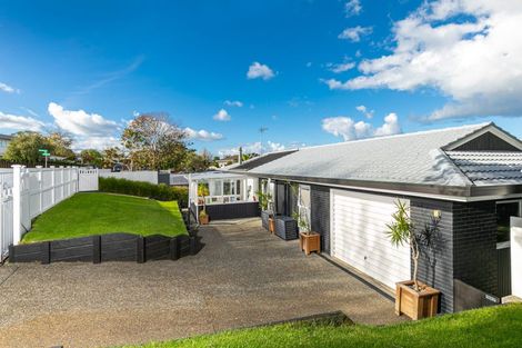 Photo of property in 49 Compton Street, Hillcrest, Auckland, 0627