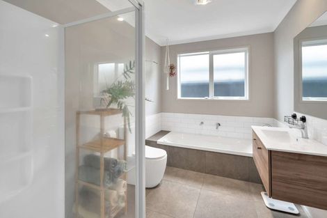 Photo of property in 12 Empire Crescent, Papamoa, 3118