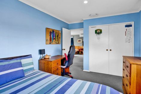 Photo of property in 77 Govett Avenue, Frankleigh Park, New Plymouth, 4310