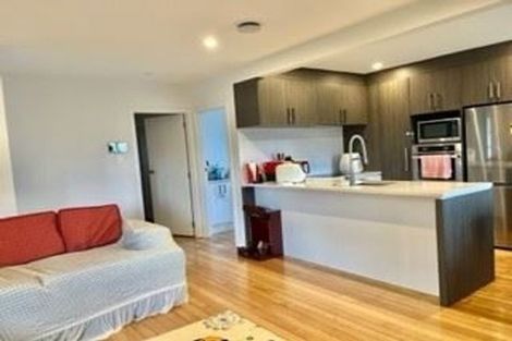 Photo of property in 10 Devon Street, Te Atatu South, Auckland, 0610