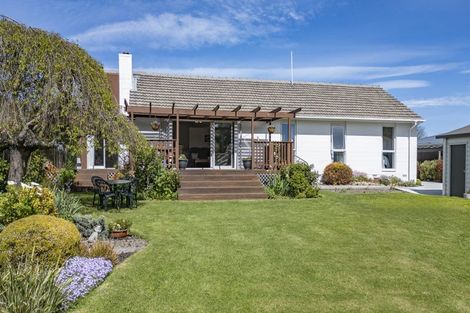Photo of property in 4b Canberra Place, Redwood, Christchurch, 8051