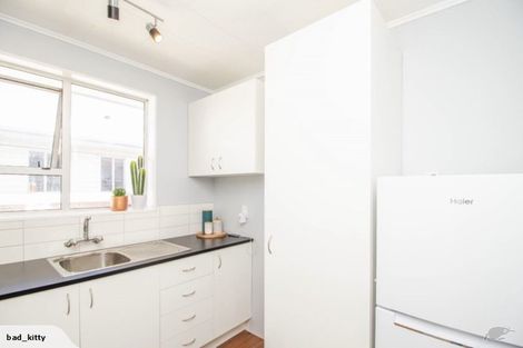 Photo of property in 270b Wellington Road, Wainuiomata, Lower Hutt, 5014