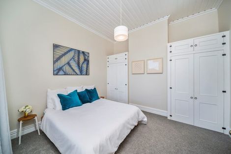 Photo of property in 8 Morley Street, New Plymouth, 4310