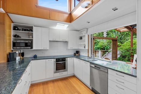 Photo of property in 68-70 Matakatia Parade, Matakatia, Whangaparaoa, 0930