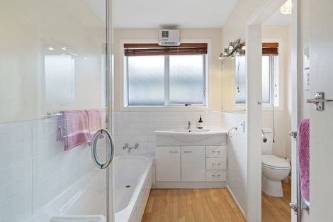 Photo of property in 3 Coronado Place, Broomfield, Christchurch, 8042