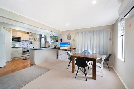 Photo of property in 4/90 Lynwood Road, New Lynn, Auckland, 0600