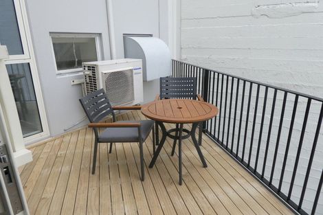 Photo of property in De Vere Apartments, 4/23 Tennyson Street, Te Aro, Wellington, 6011