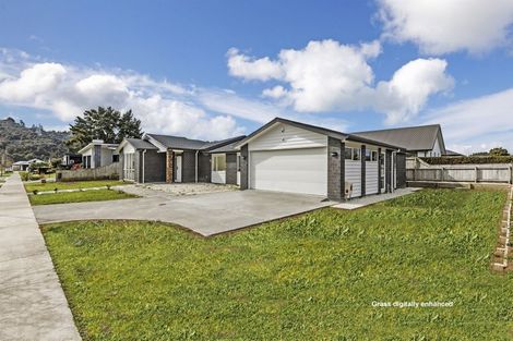 Photo of property in 6 Coote Way, Kumeu, 0810