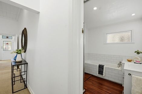 Photo of property in 3 Huia Street, Devonport, Auckland, 0624