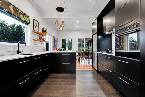 Photo of property in 20 Wallace Place, Westown, New Plymouth, 4310