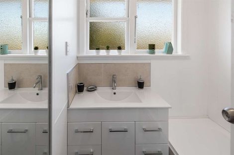 Photo of property in 17 Dorset Street, Levin, 5510