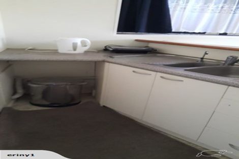 Photo of property in 2/523 Glenfield Road, Glenfield, Auckland, 0629