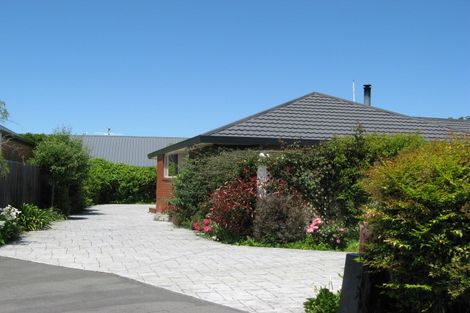 Photo of property in 9 Thoresby Mews, Avonhead, Christchurch, 8042