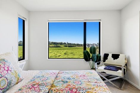 Photo of property in 39 Pinecrest Drive, Gulf Harbour, Whangaparaoa, 0930
