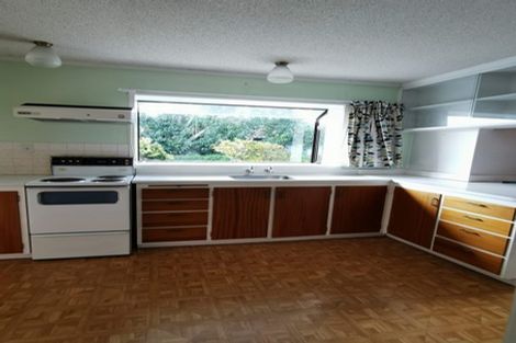 Photo of property in 172 Lincoln Road, Henderson, Auckland, 0610