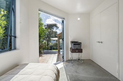 Photo of property in 11 Wilmington Place, Forrest Hill, Auckland, 0620