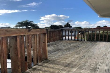 Photo of property in 42 Durham Street, Te Atatu Peninsula, Auckland, 0610