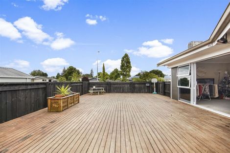 Photo of property in 27 Rossiter Place, Chartwell, Hamilton, 3210