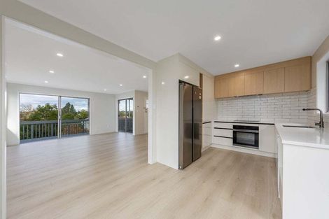 Photo of property in 57 Sunline Avenue, Massey, Auckland, 0614