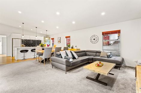 Photo of property in 2/72 Spinella Drive, Bayview, Auckland, 0629