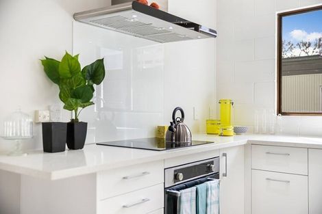 Photo of property in 1/54 Ray Small Drive, Pahurehure, Papakura, 2113