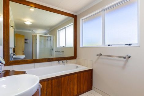 Photo of property in 120 Rarangi Beach Road, Rarangi, Blenheim, 7273