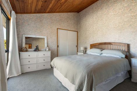 Photo of property in 100 Tobie Place, Whangamata, 3620