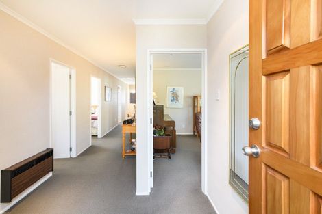 Photo of property in 6 Mudgway Place, Awapuni, Palmerston North, 4412