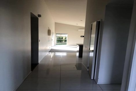 Photo of property in 24 Chalgrove Road, Huntington, Hamilton, 3210