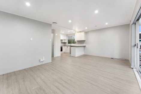 Photo of property in 68 Finlayson Avenue, Clendon Park, Auckland, 2103