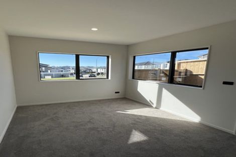 Photo of property in 1 Ripa Street, Flat Bush, Auckland, 2019