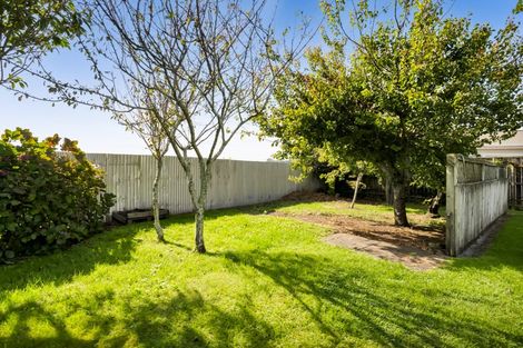 Photo of property in 7 Hulke Crescent, Bell Block, New Plymouth, 4312