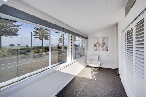 Photo of property in 407 Marine Parade, Napier South, Napier, 4110