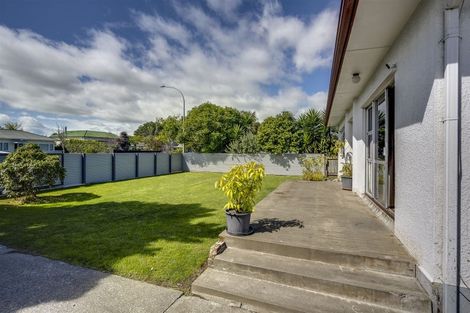 Photo of property in 227 Mayfair Avenue, Mayfair, Hastings, 4122