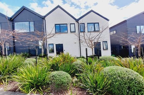 Photo of property in 22 Wharara Lane, Massey, Auckland, 0614