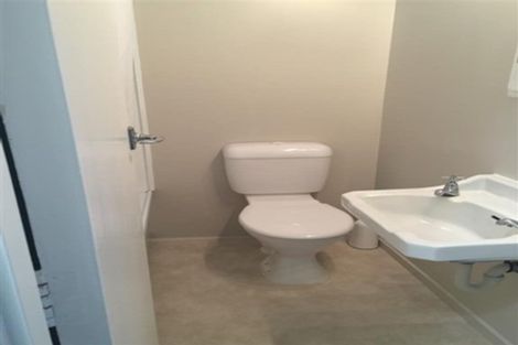 Photo of property in 4/11 Evelyn Place, Hillcrest, Auckland, 0627