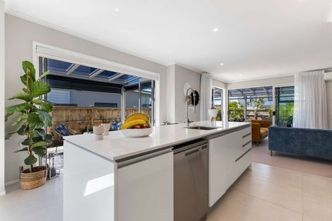 Photo of property in 23 Kukuwai Avenue, Red Beach, 0932