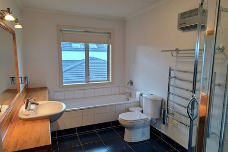 Photo of property in 11 Kereru Lane, Riccarton, Christchurch, 8011