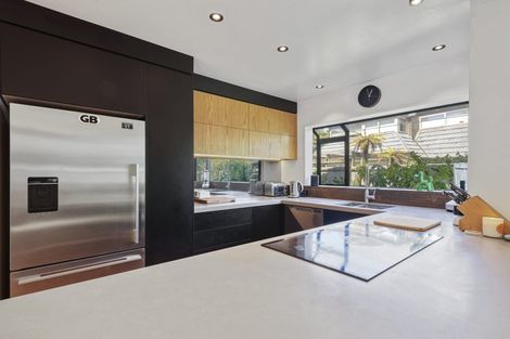 Photo of property in 2 Holmcroft Court, Cracroft, Christchurch, 8022