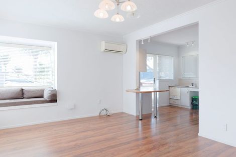 Photo of property in 1/760 Beach Road, Browns Bay, Auckland, 0630