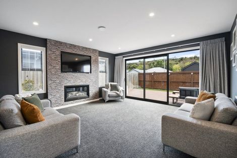 Photo of property in 34 Freedom Drive, Kelvin Grove, Palmerston North, 4414