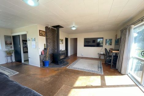 Photo of property in 22 Beaconsfield Road, Midhirst, Stratford, 4394