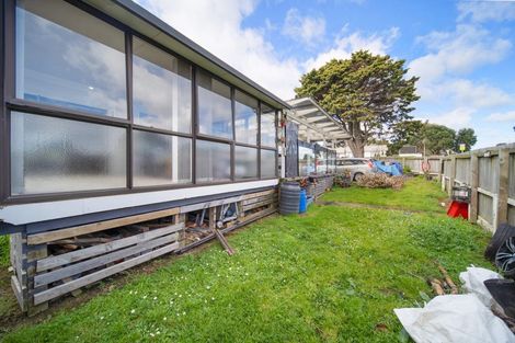 Photo of property in 178 Finlayson Avenue, Clendon Park, Auckland, 2103