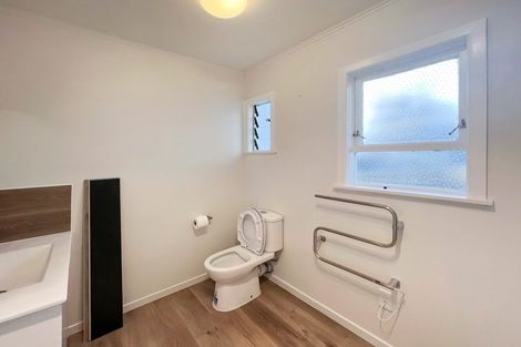 Photo of property in 82 Shoreham Street, Avondale, Auckland, 0600