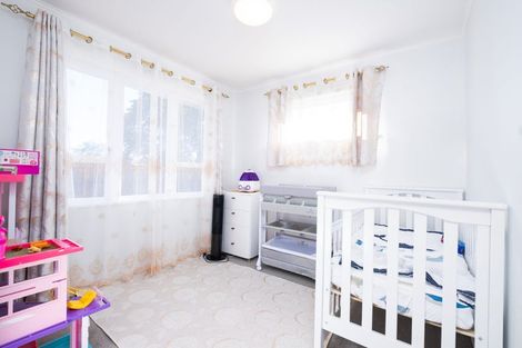 Photo of property in 116 Ennis Avenue, Pakuranga Heights, Auckland, 2010