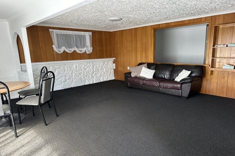 Photo of property in 113 Akaroa Drive, Maupuia, Wellington, 6022