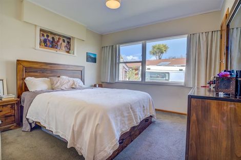 Photo of property in 17 Macmurdo Avenue, Glenview, Hamilton, 3206