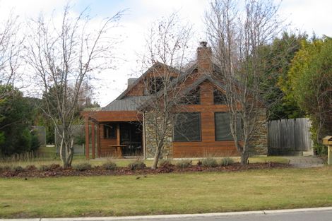 Photo of property in 74 Hunter Crescent, Wanaka, 9305