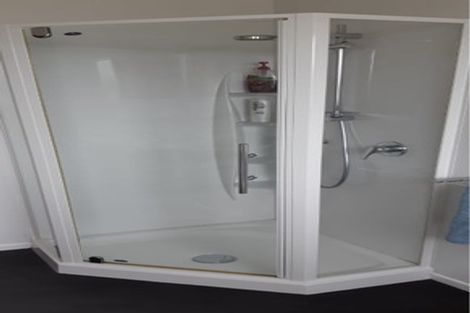 Photo of property in 12a Waimarie Avenue, Paraparaumu, 5032